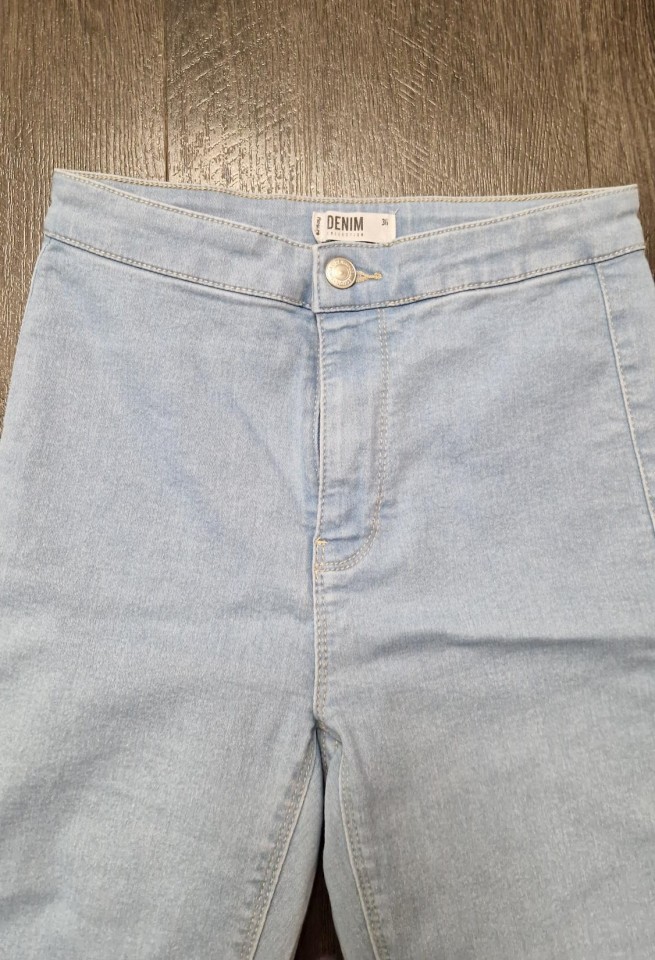 nenošene Sinsay highwaist jeggings vel. 38