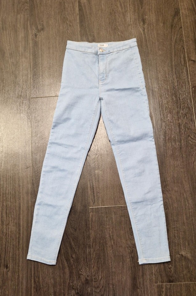 nenošene Sinsay highwaist jeggings vel. 38