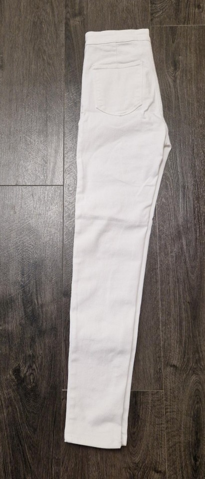 nenošene Sinsay highwaist jeggings vel. 38
