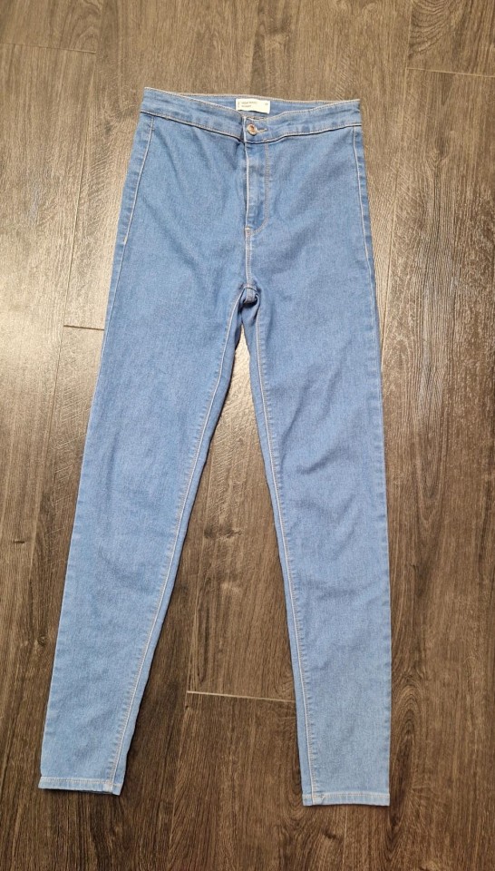 nenošene Sinsay highwaist jeggings vel. 38