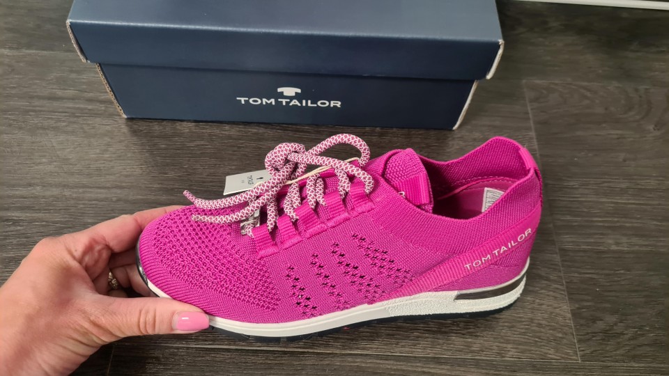 NOVE Tom Tailor mrežaste superge vel. 34