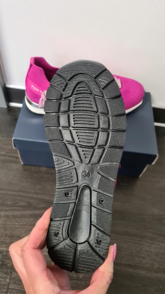 NOVE Tom Tailor mrežaste superge vel. 34