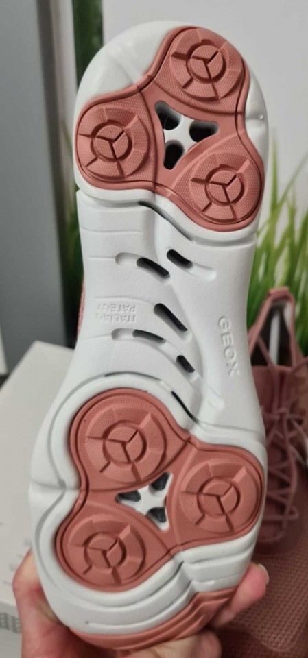 nove geox nebula vel. 39