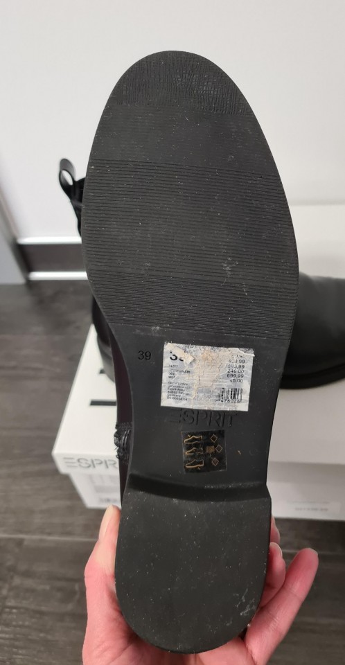 Esprit gležnarji vel. 39