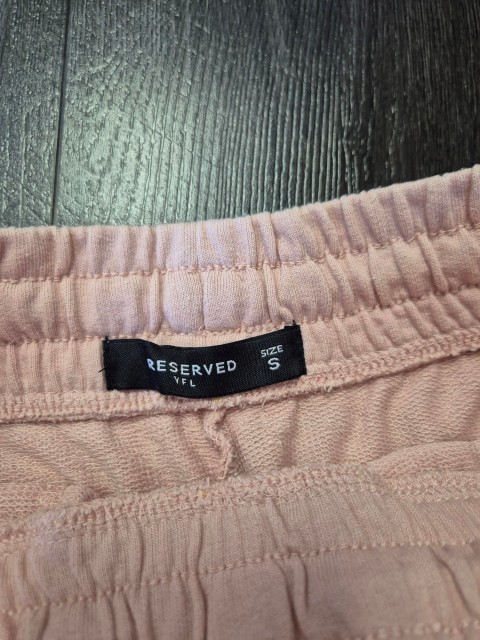 Reserved kratke hlače vel. S (primerne za 158-164)
