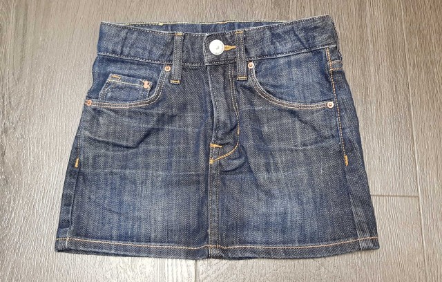 Hm nenošeno jeans krilo vel. 104 (realno večja za 110-116)