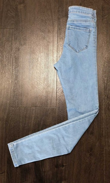 Primark superskinny mehke kavbojke vel. 32 (dekliško za ca. 160)