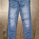 nenošene C&A jeggings vel. 146