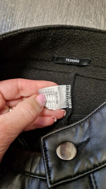 Tezenis tople hlače imiticija usnja vel. XS (za 152-158)+ podarim Calzedonia vel. XS