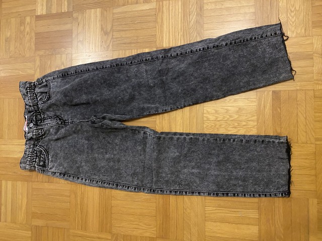 Jennyfer S mom jeans 7 eur