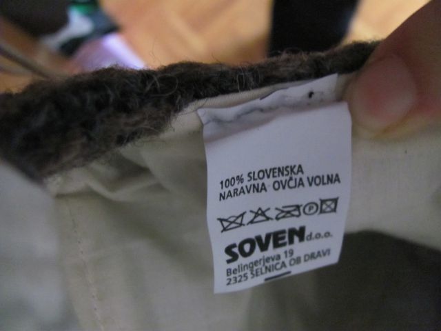 Povej, koliko daš! Ženske torbice in kopalke - foto