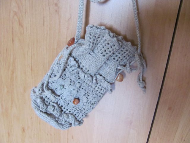 Kvačkana torbica (zelo lepa)