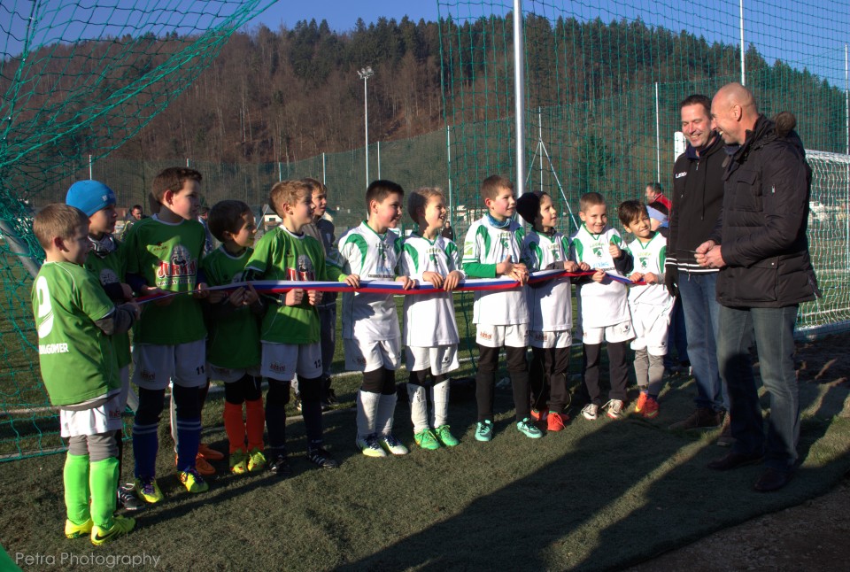 Otvritev igrišča z umetno travo - foto povečava