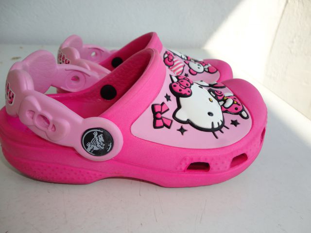 Crocs Hello Kitty št. 25/26 C8/9, 15€PRODANO