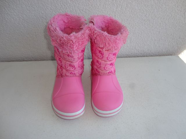 škornji Crocs Hello Kitty,v:28/C11,20€prodano