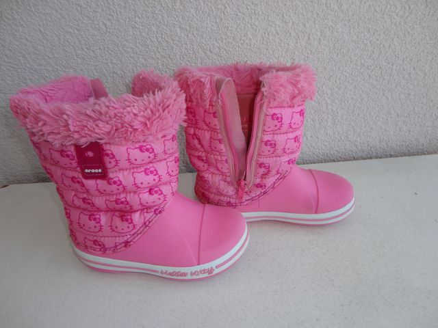 Zimski škornji Crocs Hello Kitty,v:28/C11,20€prodano