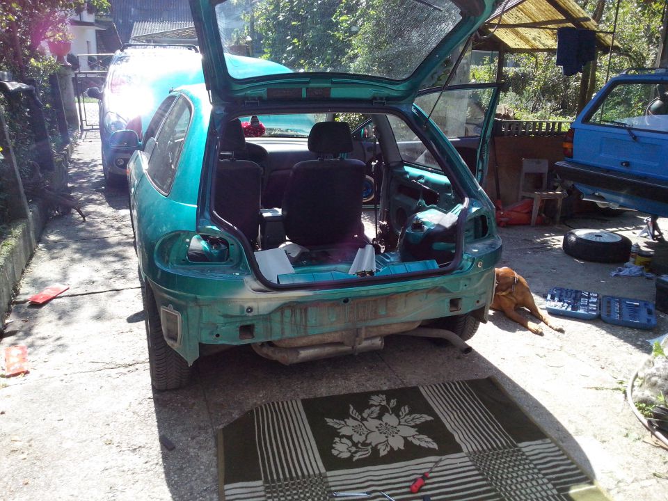 Proton rebuilding - foto povečava