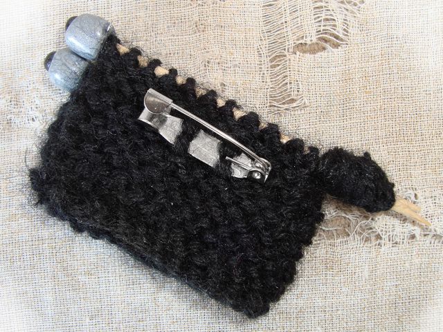 Broška -Knitting- št.3  (slika 2/2)
