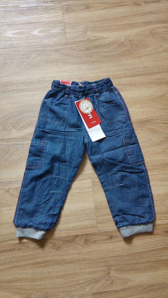 Nove hlače z etiketo (podložene), vel 92- 6€