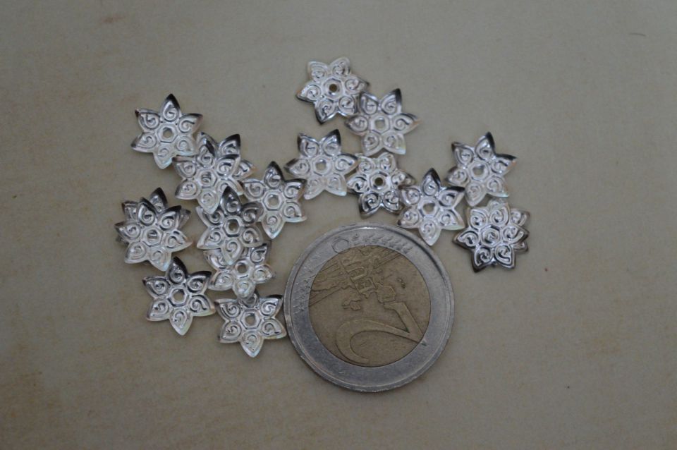 srebrne zvezdice - 0,50 eur/20 kom