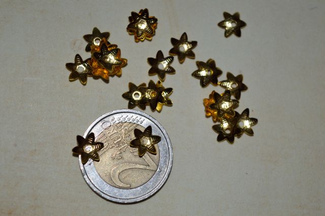 Zlate zvezdice - 0,30 eur/20 kom