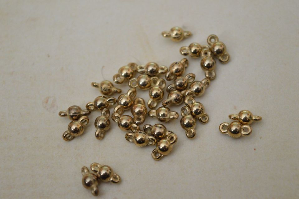 zlate kroglice z luknjicama - 0,50 eur/30 kom