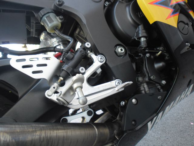 YAMAHA R46 - foto