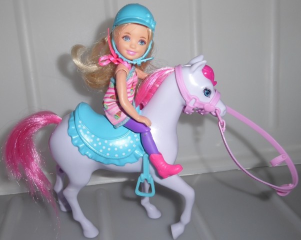 Barbie Chelsea s ponijem - konjem 29,98€ - foto