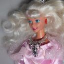 Original Barbie punčka z rdečimi ustnicami