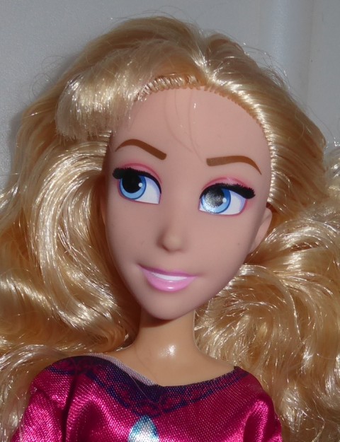 Barbika Hasbro Disney princeska 13€ - foto