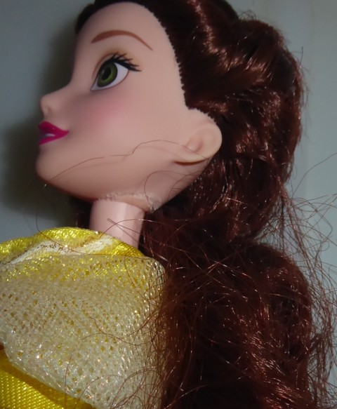 Barbika Hasbro Disney princeska Zalika /Bella - foto