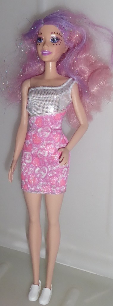 Original Barbie punčka z ravnimi stopali 39€ - foto