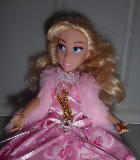 Hasbro disney princeska aurora gibčna 16€ - foto