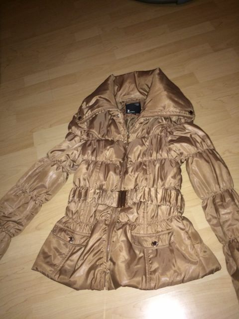 Prehodna jaknica malo nošena 14€+ptt
