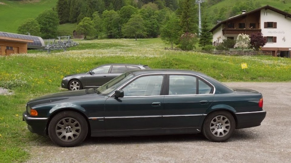 Bmw e38  - foto povečava