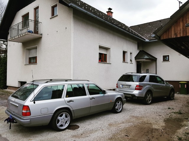 Mercedes benz slovenia - foto