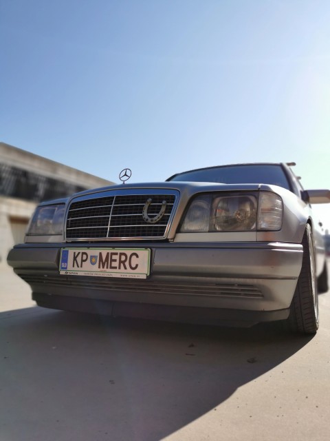 Mercedes benz slovenia - foto