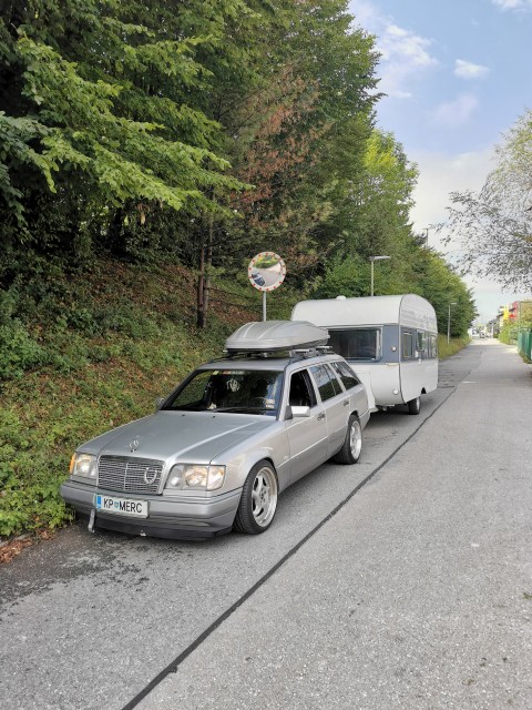 Mercedes benz slovenia - foto