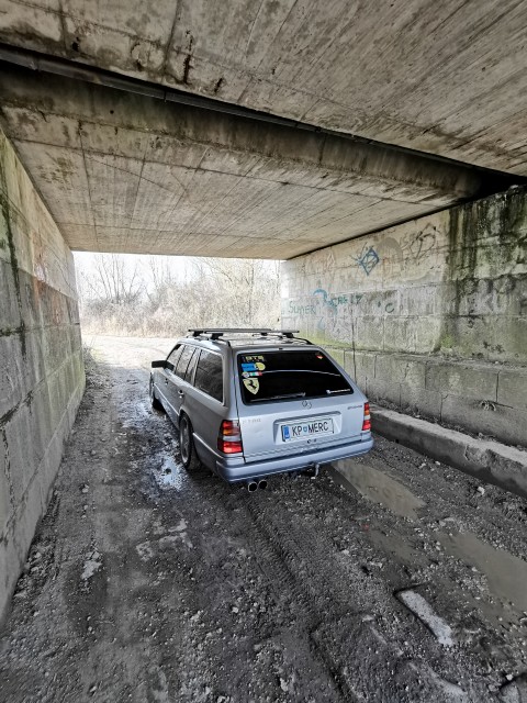 Mercedes benz slovenia - foto