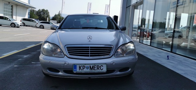 Mercedes w220  - foto