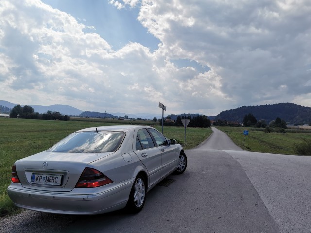 Mercedes w220  - foto