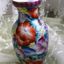 Vaza z rožami, keramična, višina 16 cm, IC = 3 eur