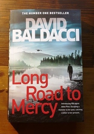 34d. LONG ROAD TO MERCY, David Baldacci,   IC = 4 eur