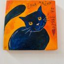 61b. Muc na leseni ploščici 10x10cm, delo Mojce Senegačnik  IC = 5 eur