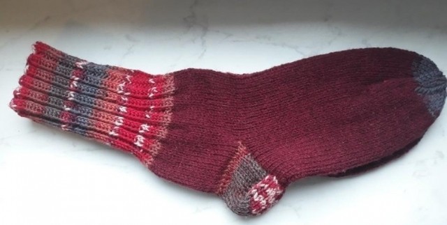 39b. Tople, ročno pletene nogavičke, stopalo 24 cm   IC = 4 eur