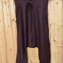 84d. Ženske tričetrt aladinke, M/L   IC = 8 eur