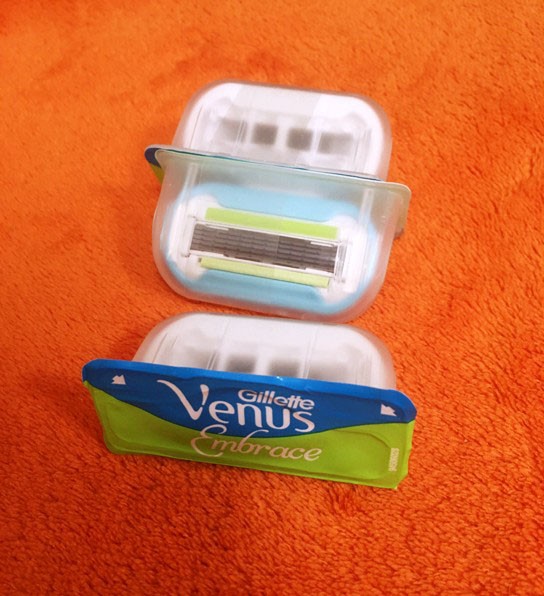 34b. Rezila-nastavki za Gillette Venus britvice   IC = 1 eur