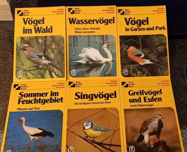 65. Komplet knjižic o ptičih in ena o rastlinah in živalih, v nemščini   IC = 2 eur