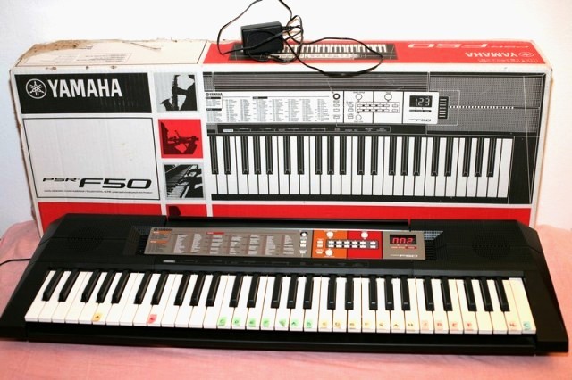 200. Yamaha klaviatura PSR-F50    IC = 60 eur