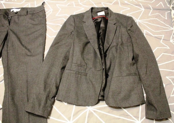 227c. Hlačni kostim S.Oliver, 38   IC = 6 eur